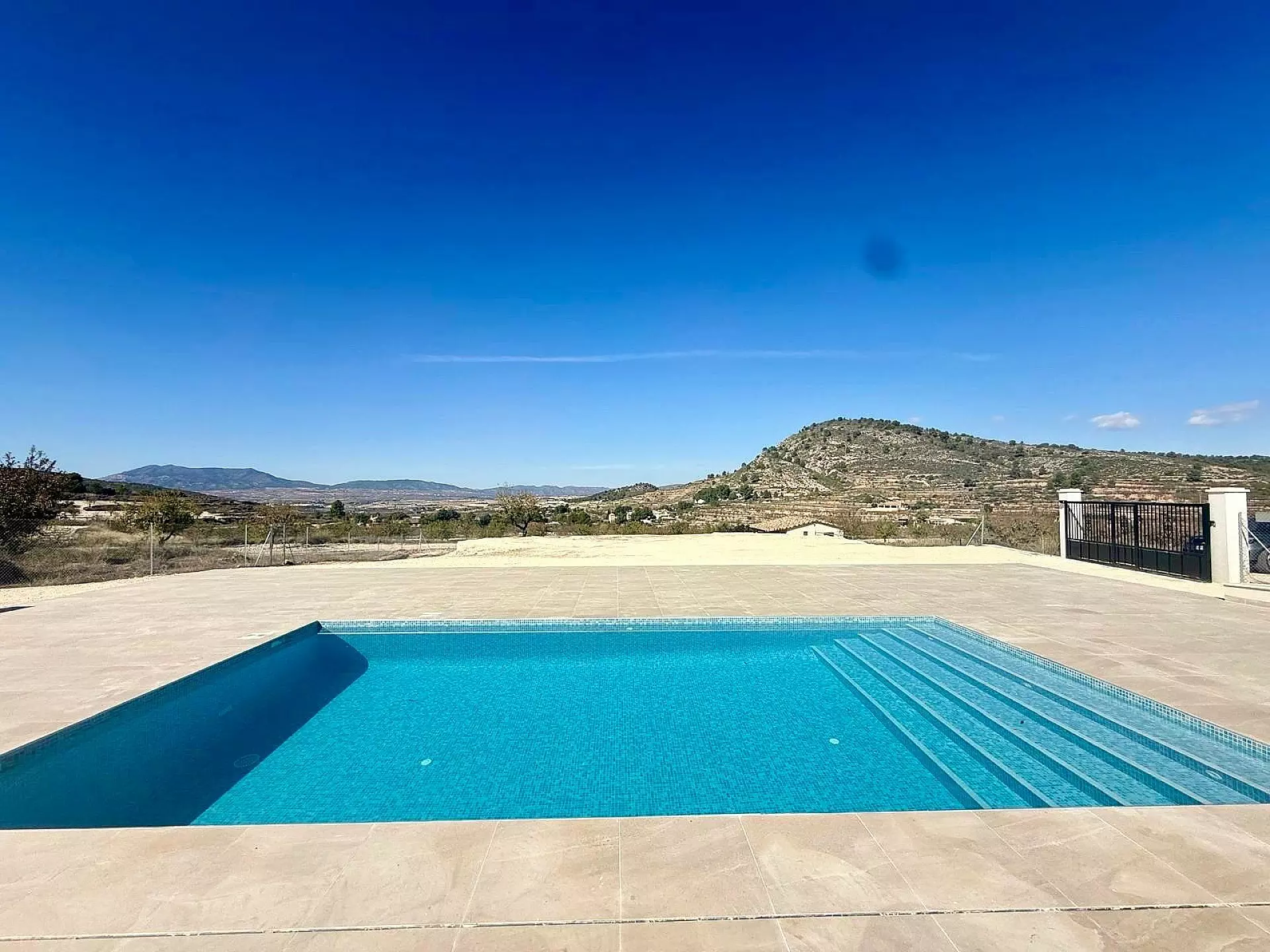 3-bedroom Detached Villa In Pinoso, Spain (115 M²)