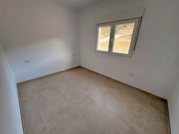 3-bedroom Detached Villa In Pinoso, Spain (115 M²)