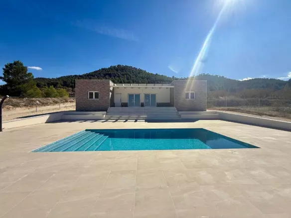 3-bedroom Detached Villa In Pinoso, Spain (115 M²)