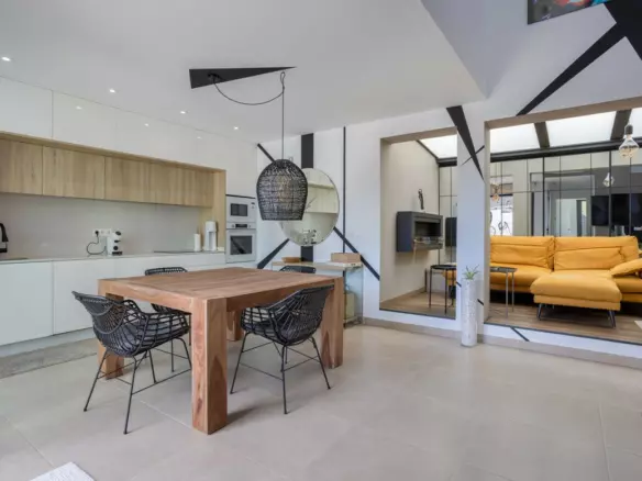 3-bedroom Villa In Benijofar, Spain (127 M²)