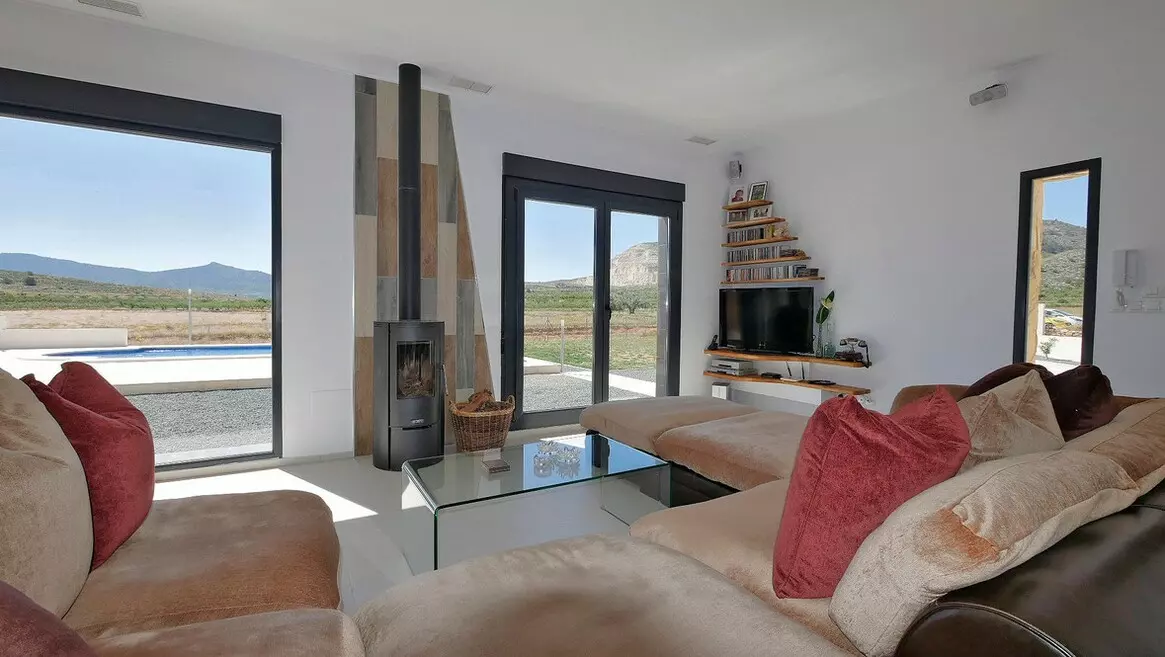 3-bedroom Villa In Hondon De Las Nieves, Spain (135 M²)