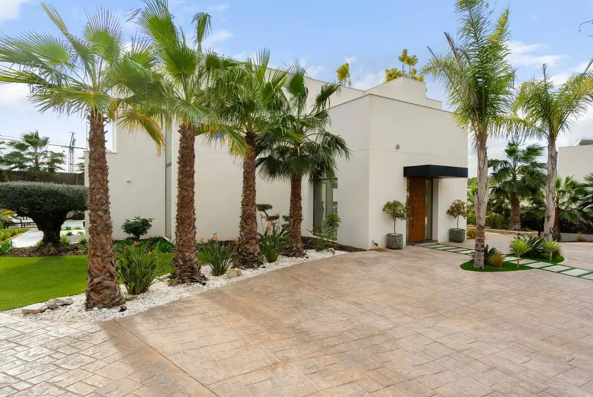 4-bedroom Villa In Orihuela Costa, Spain (550 M²)