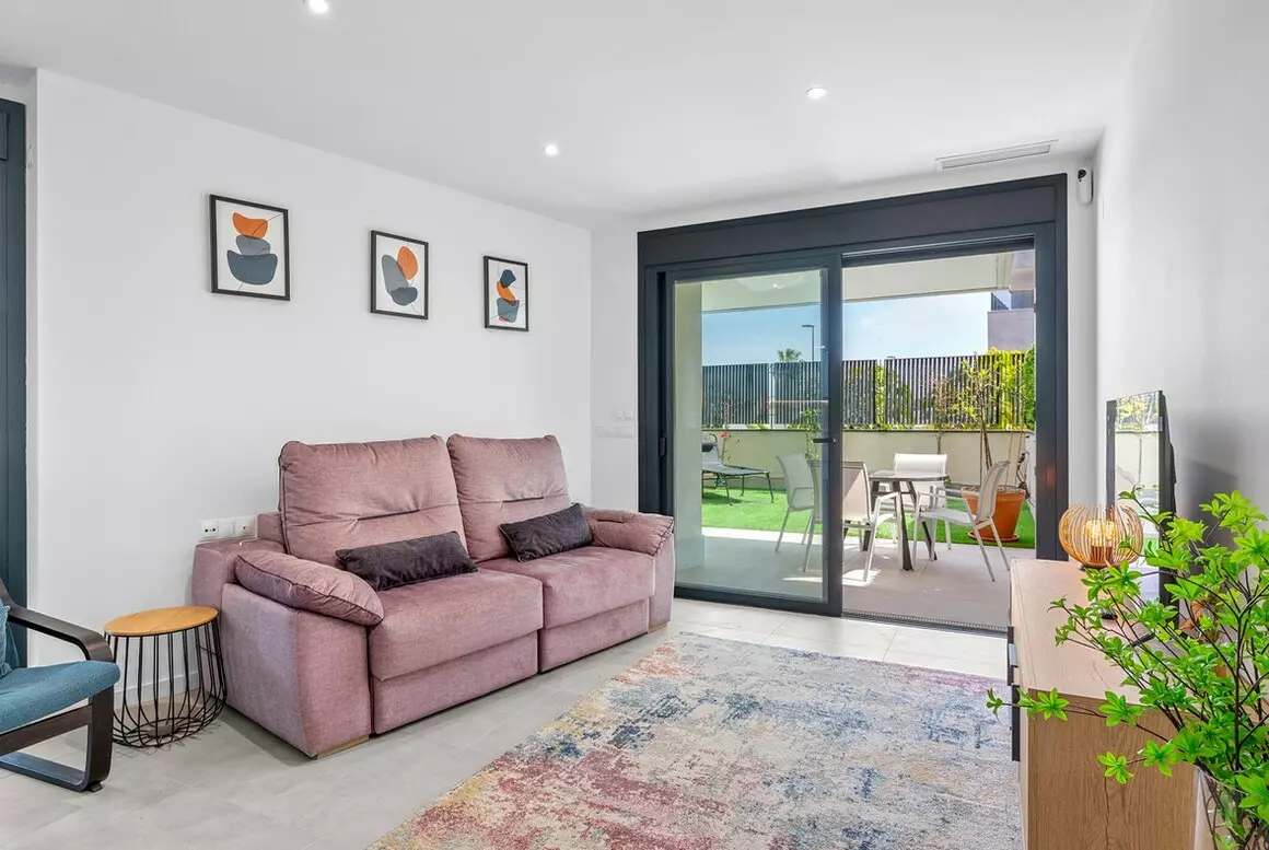 3-bedroom Apartment In Orihuela Costa, Spain (85 M²)