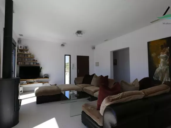 3-bedroom Villa In Hondon De Las Nieves, Spain (135 M²)