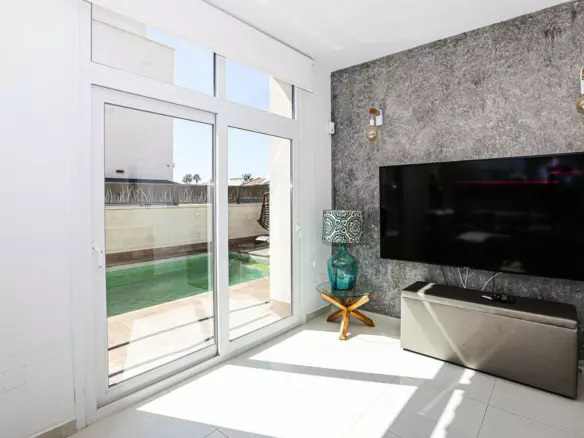 3-bedroom Villa In Rojales, Spain (101 M²)