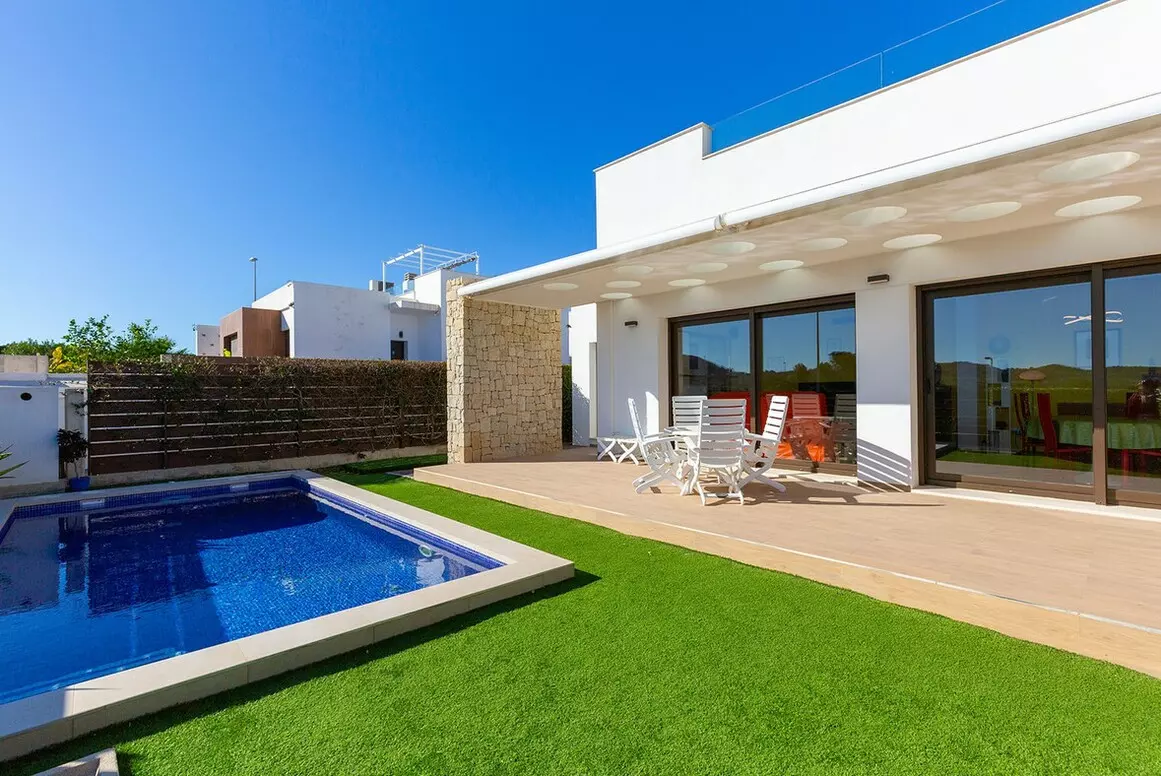 3-bedroom Villa In Orihuela, Spain (127 M²)