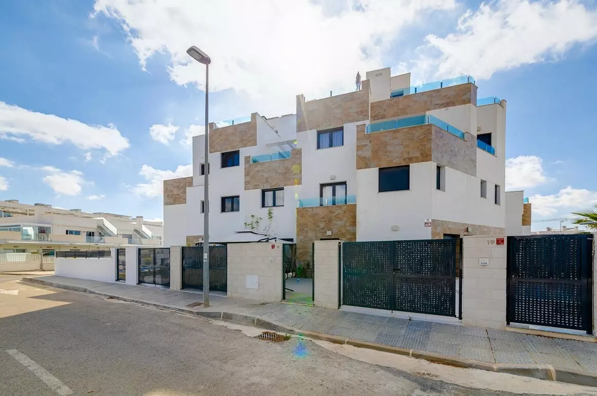 3-bedroom Villa In Orihuela Costa, Spain (134 M²)