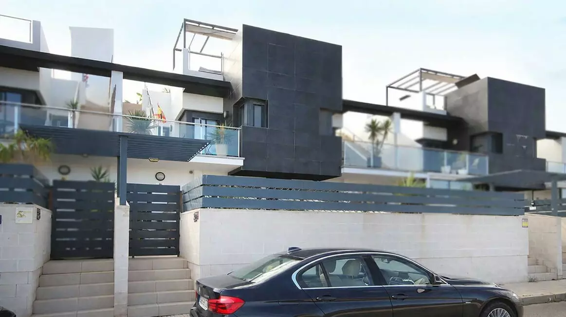 3-bedroom Town House In Orihuela Costa, Spain (136 M²)