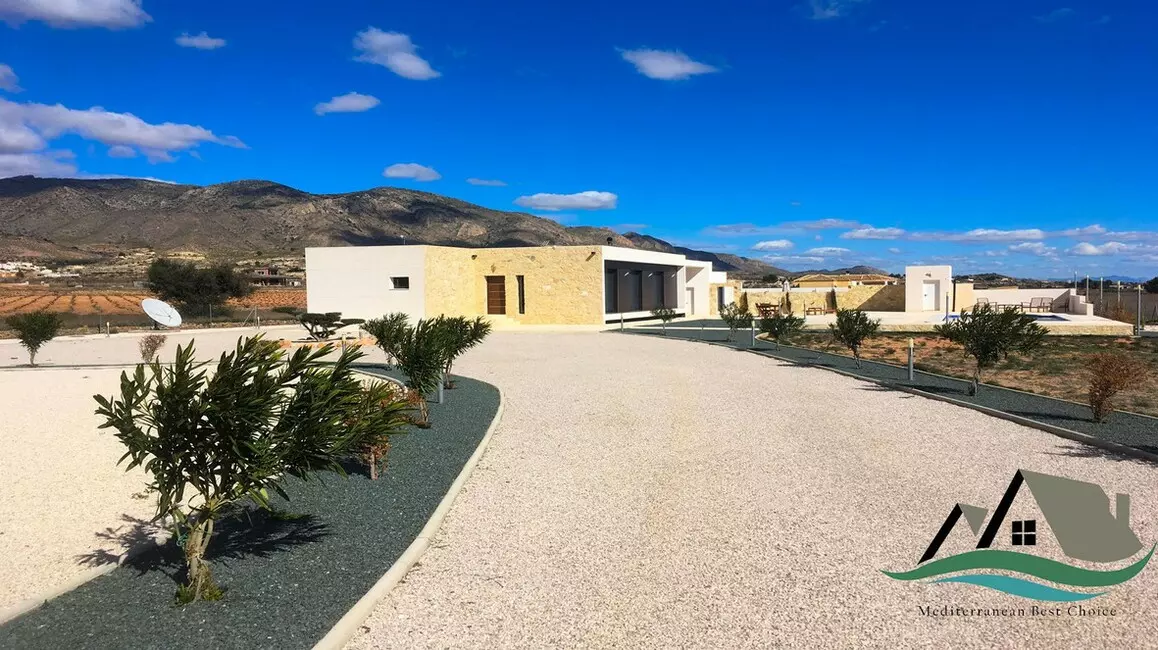 3-bedroom Villa In Hondon De Las Nieves, Spain (135 M²)