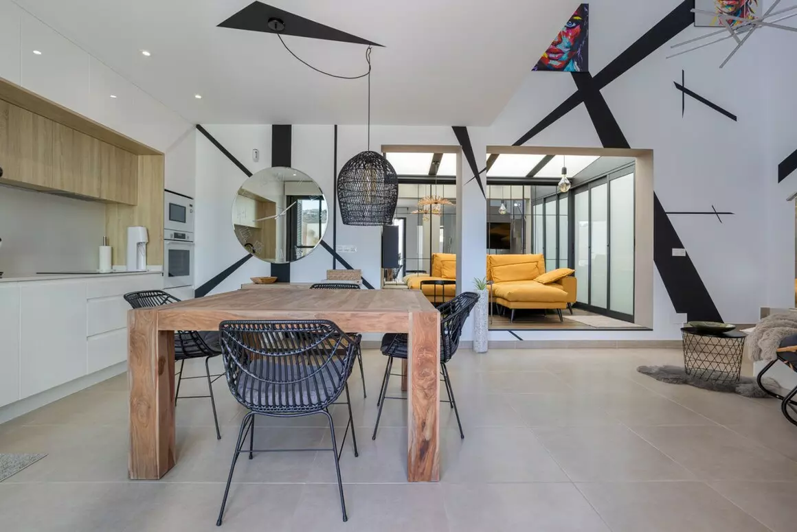 3-bedroom Villa In Benijofar, Spain (127 M²)