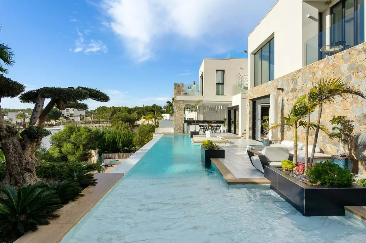 4-bedroom Villa In Orihuela Costa, Spain (550 M²)