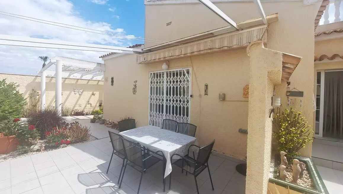 3-bedroom Villa In Orihuela Costa, Spain (123 M²)