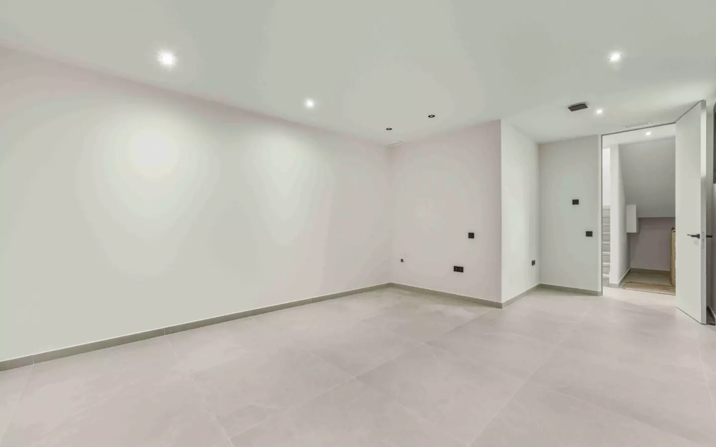 4-bedroom Villa In Polop, Spain (200 M²)