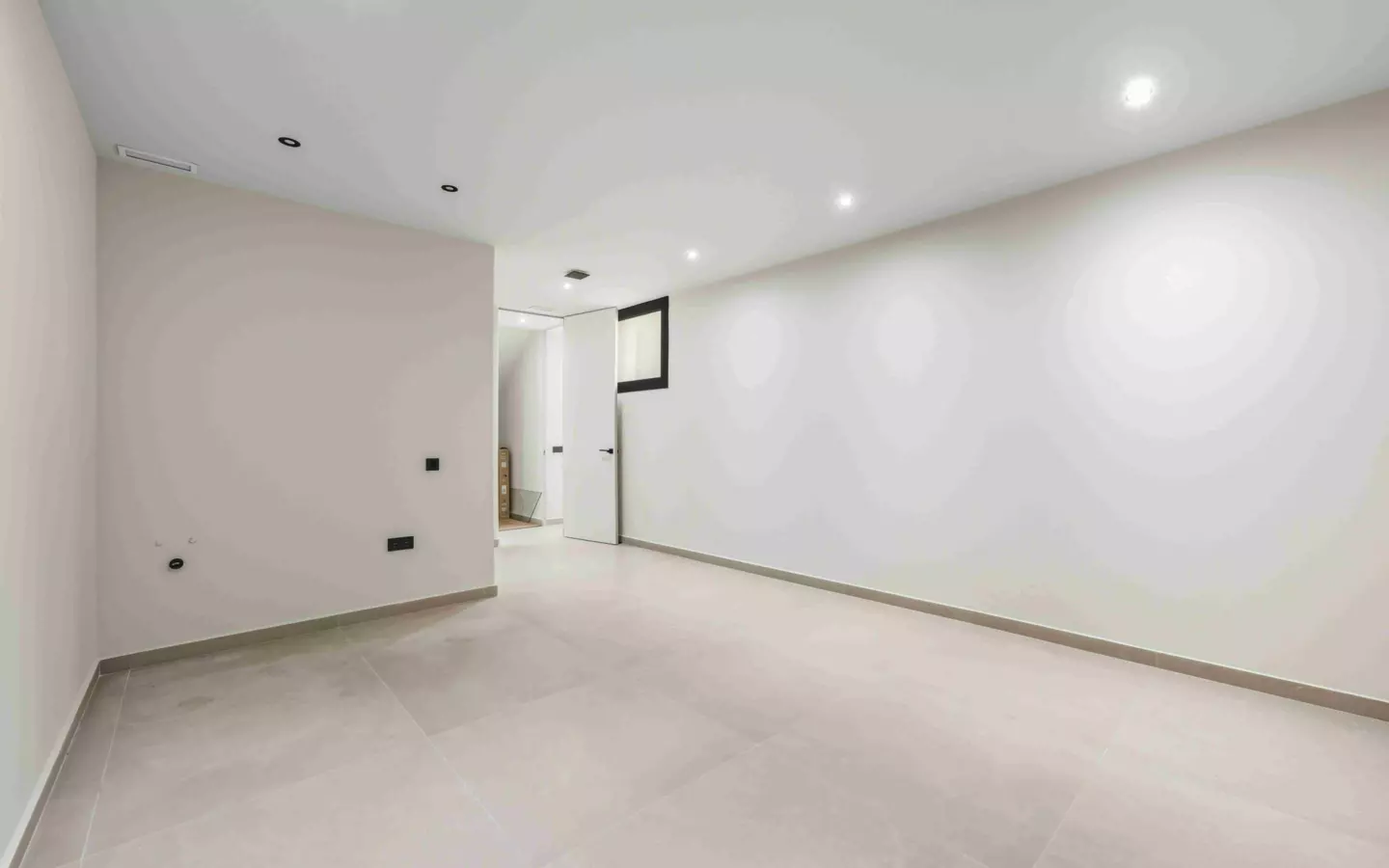 4-bedroom Villa In Polop, Spain (200 M²)
