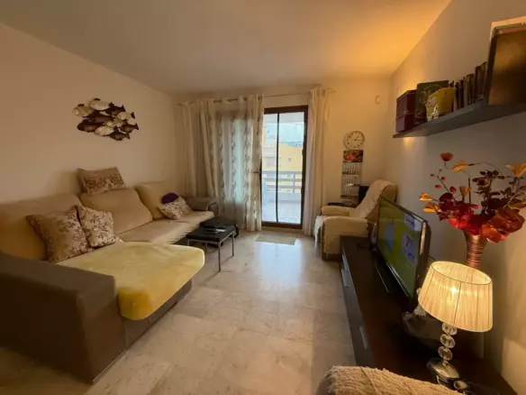2-bedroom Apartment In Torrevieja, Spain (100 M²)