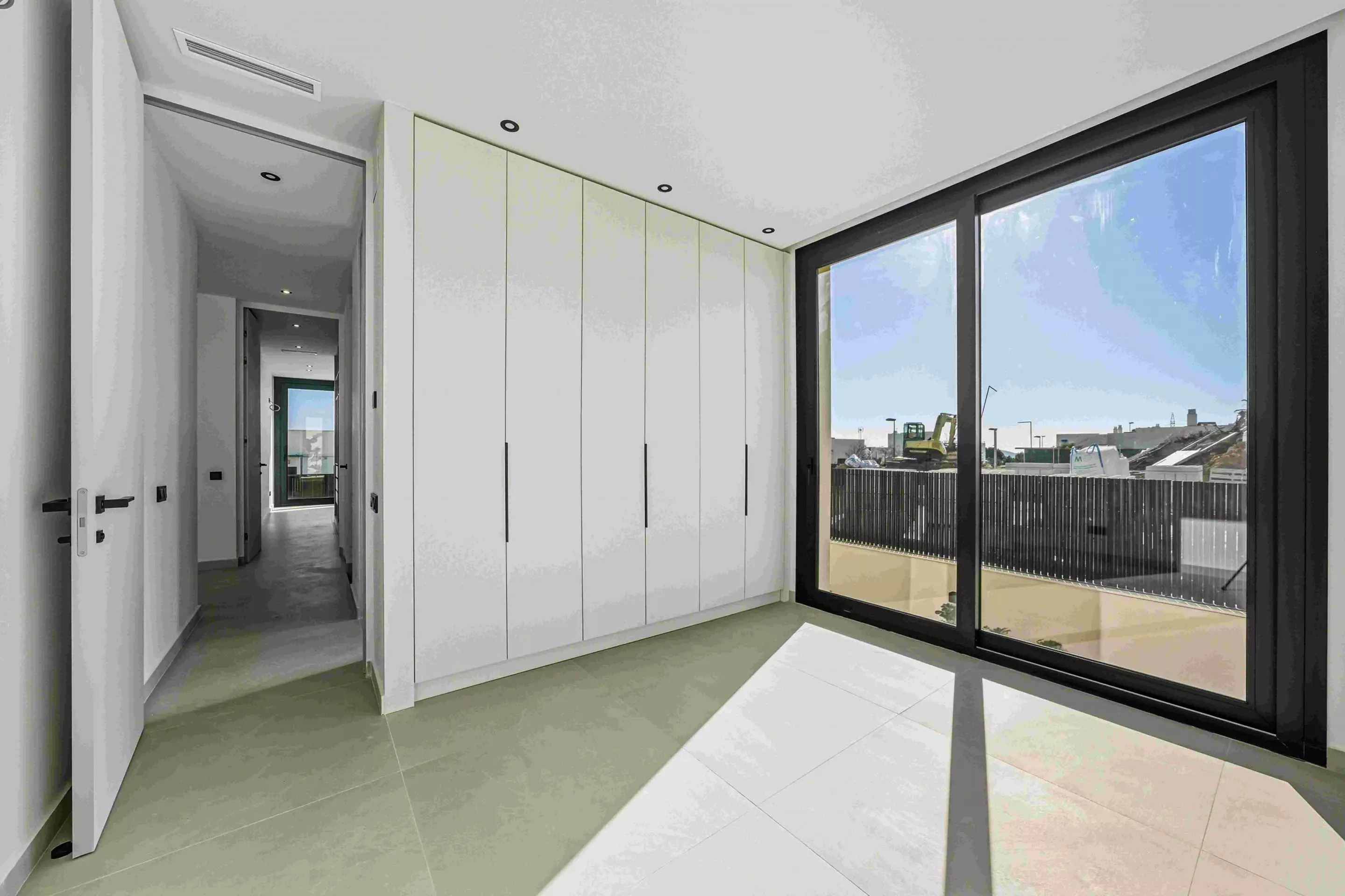 4-bedroom Villa In Polop, Spain (200 M²)