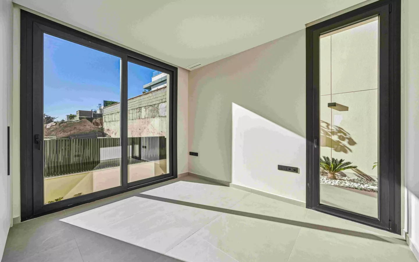 4-bedroom Villa In Polop, Spain (200 M²)