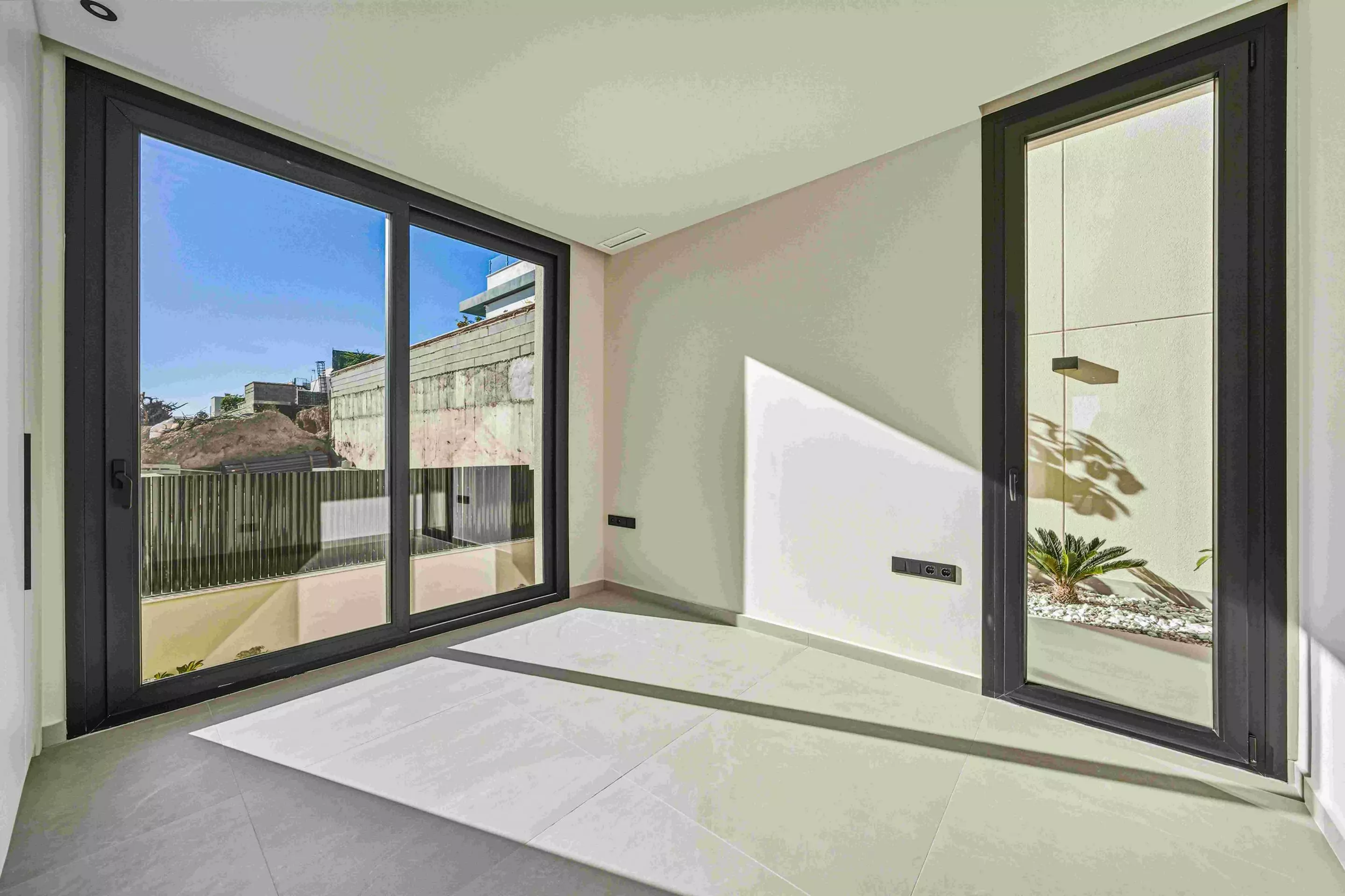 4-bedroom Villa In Polop, Spain (200 M²)