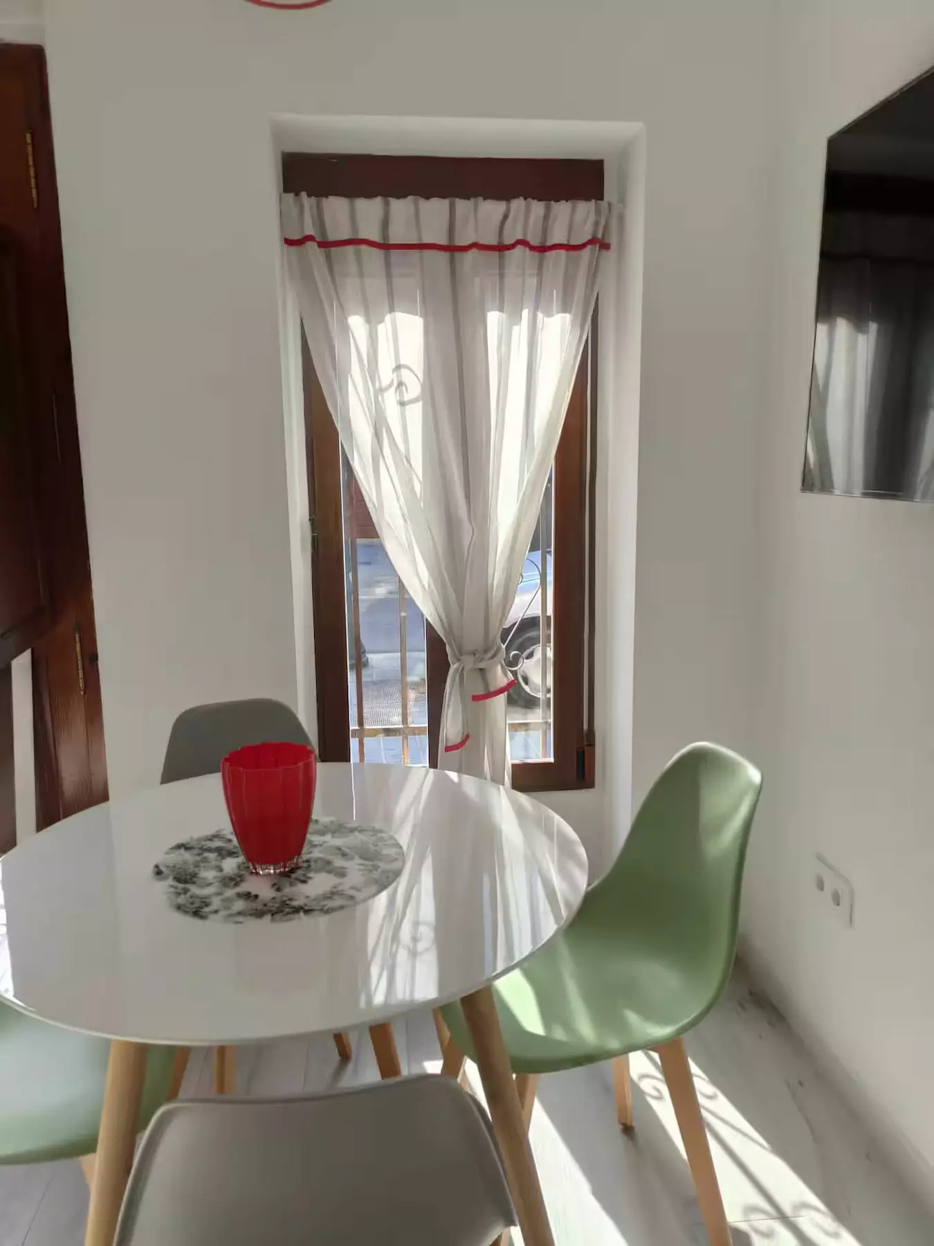 5c0be194-f626-4226-a411-84b676e62fb8-06d082 1-bedroom Flat In Valencia (52 M²)