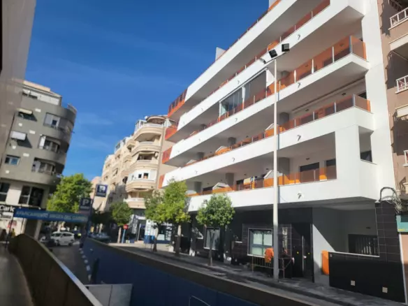 3-bedroom Apartment In Torrevieja, Spain (148 M²)