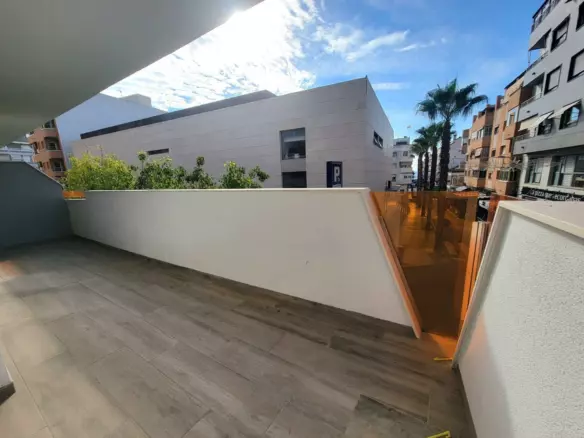 3-bedroom Apartment In Torrevieja, Spain (148 M²)