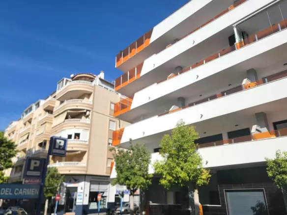3-bedroom Apartment In Torrevieja, Spain (148 M²)