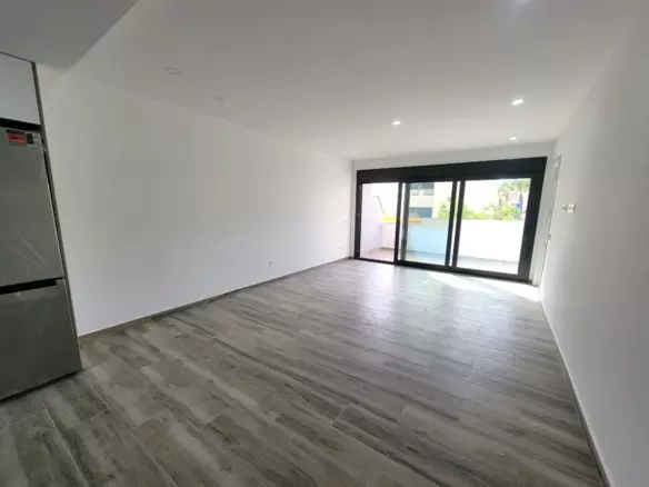 3-bedroom Apartment In Torrevieja, Spain (148 M²)