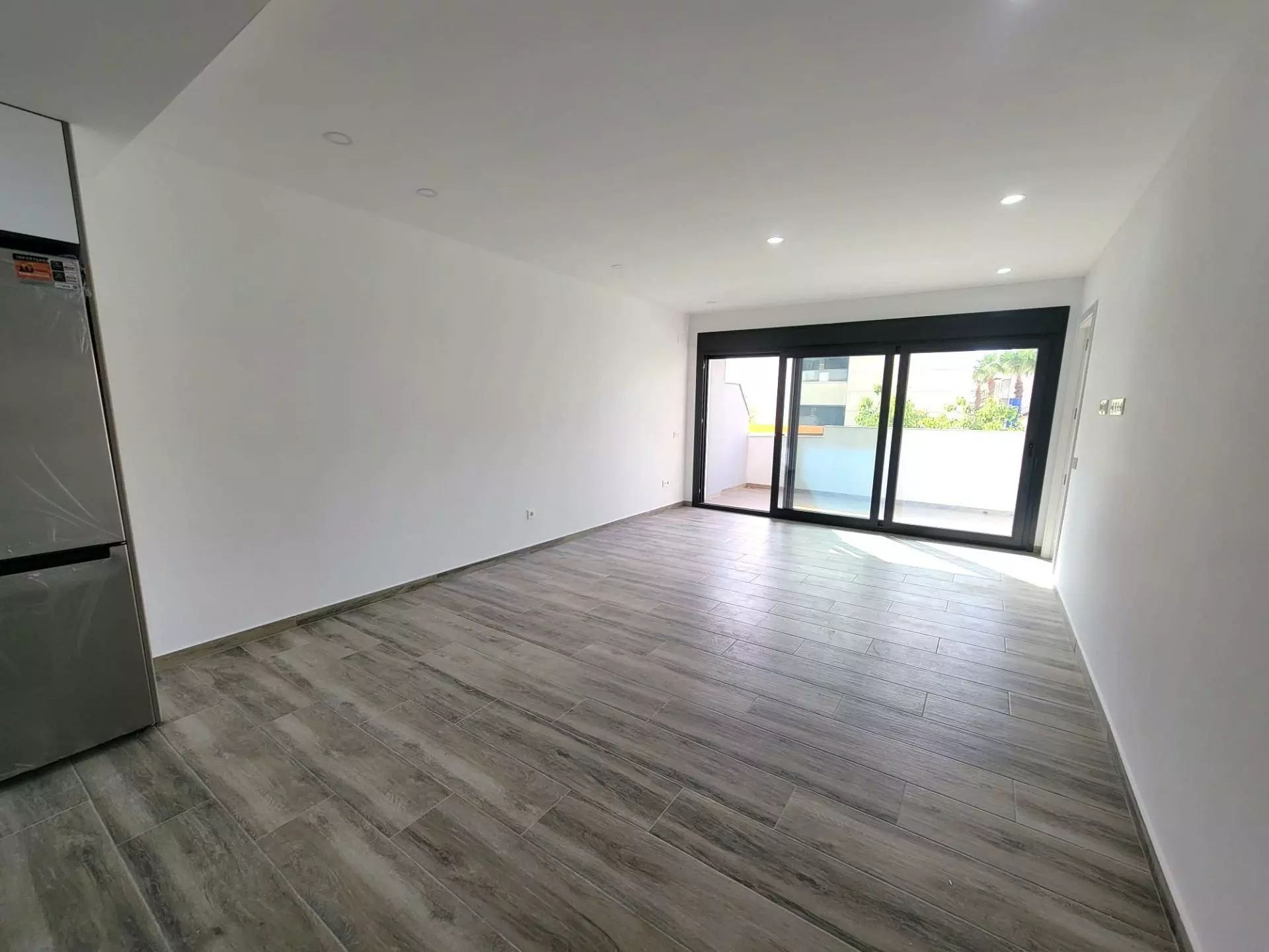 8-6-b99654 3-bedroom Apartment In Torrevieja, Spain (148 M²)