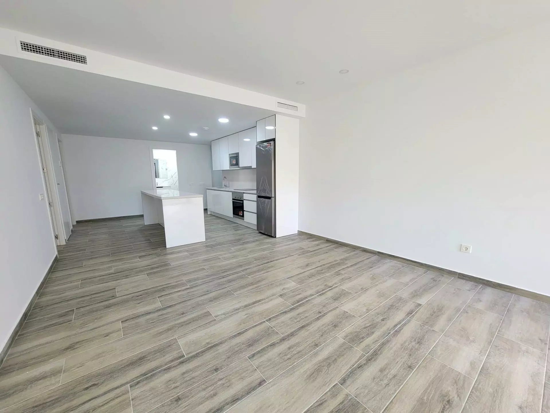 8-9-1a20c3 3-bedroom Apartment In Torrevieja, Spain (148 M²)