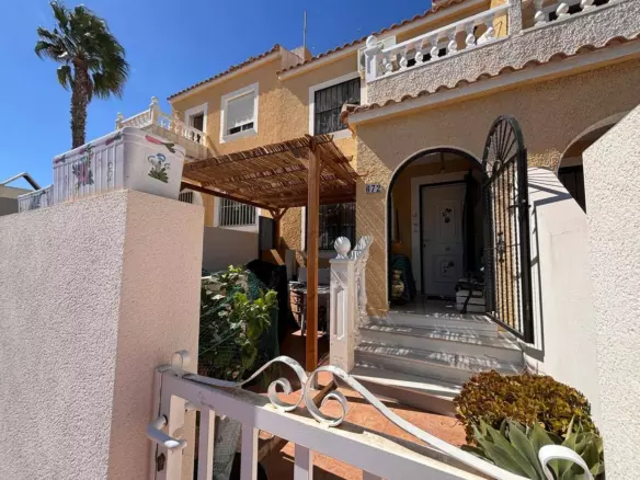 3-bedroom Town House In Santa Pola, Spain (145 M²)