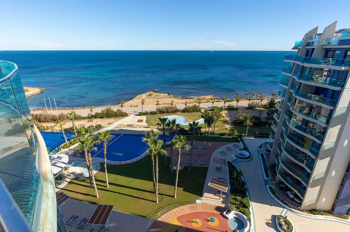 2-bedroom Apartment In Orihuela Costa, Spain (175 M²)