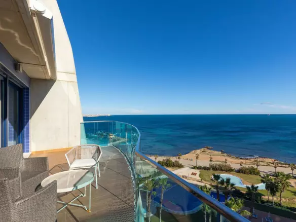 2-bedroom Apartment In Orihuela Costa, Spain (175 M²)