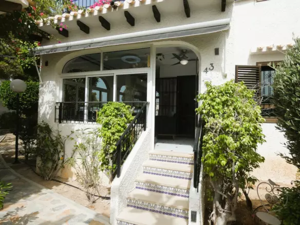 3-bedroom Townhouse In Cabo Roig, Spain (120 M²)