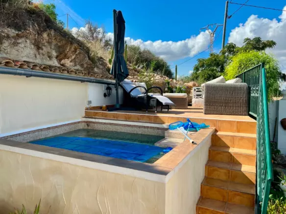 3-bedroom Villa In Benferri, Spain (130 M²)
