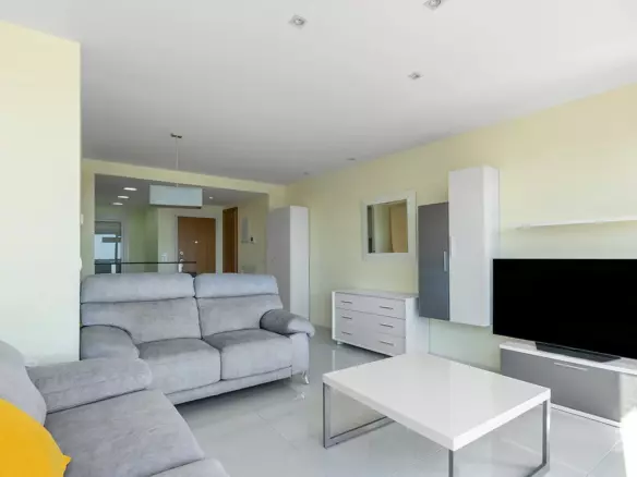 2-bedroom Apartment In Orihuela Costa, Spain (175 M²)