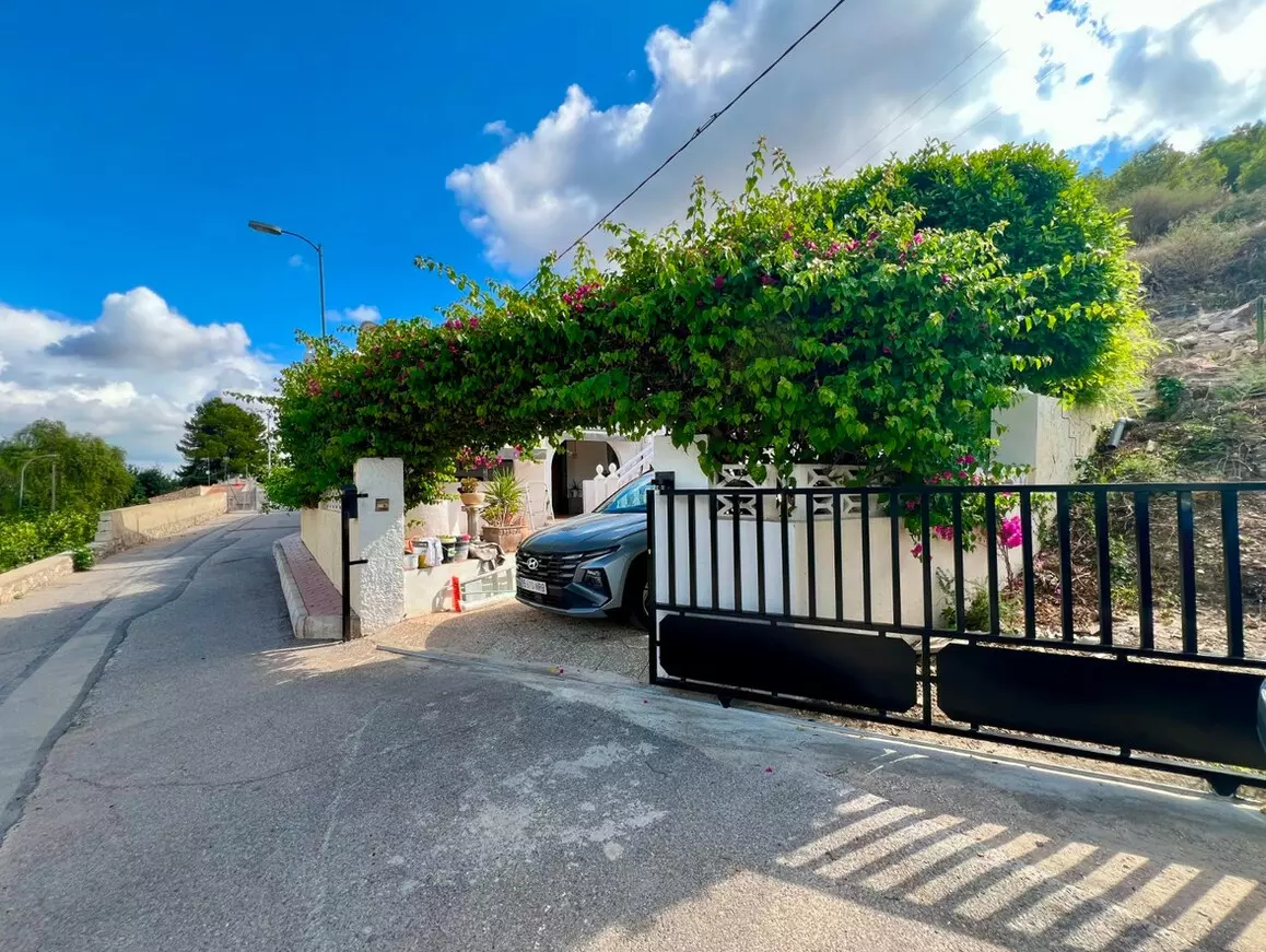 3-bedroom Villa In Benferri, Spain (130 M²)