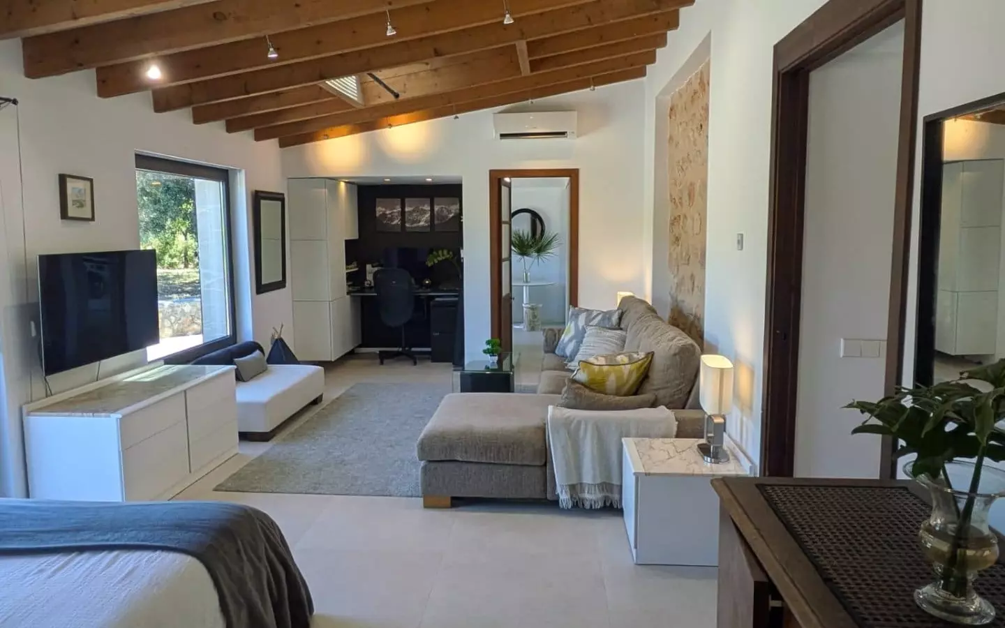 5-bedroom Finca In Binissalem, Spain (379 M²)
