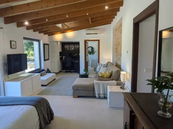 5-bedroom Finca In Binissalem, Spain (379 M²)
