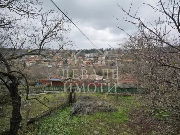 A House With A Large Yard Is For Sale In The Village Of Pirgovo, Ruse Region.
