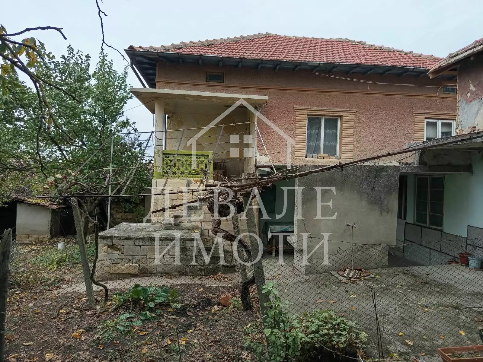 A House With A Large Yard Is For Sale In The Village Of Pirgovo, Ruse Region.