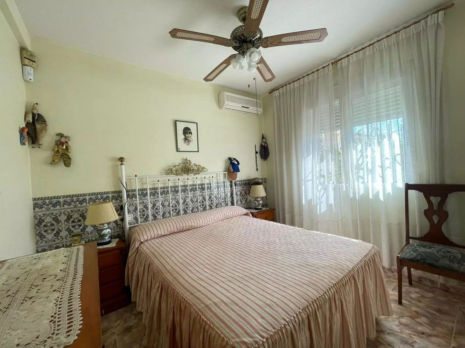o_1k0aks0l51qeaq511q7e1etc1vn036-a0ef5e 4-bedroom Villa In Cabo Roig, Spain (180 M²)