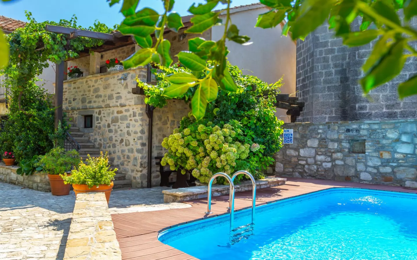 7-bedroom Detached House In Gračišće, Croatia (520 M²)