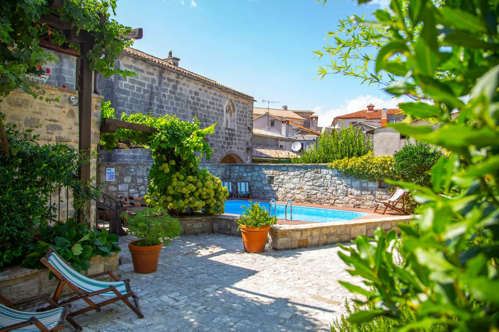 7-bedroom Detached House In Gračišće, Croatia (520 M²)