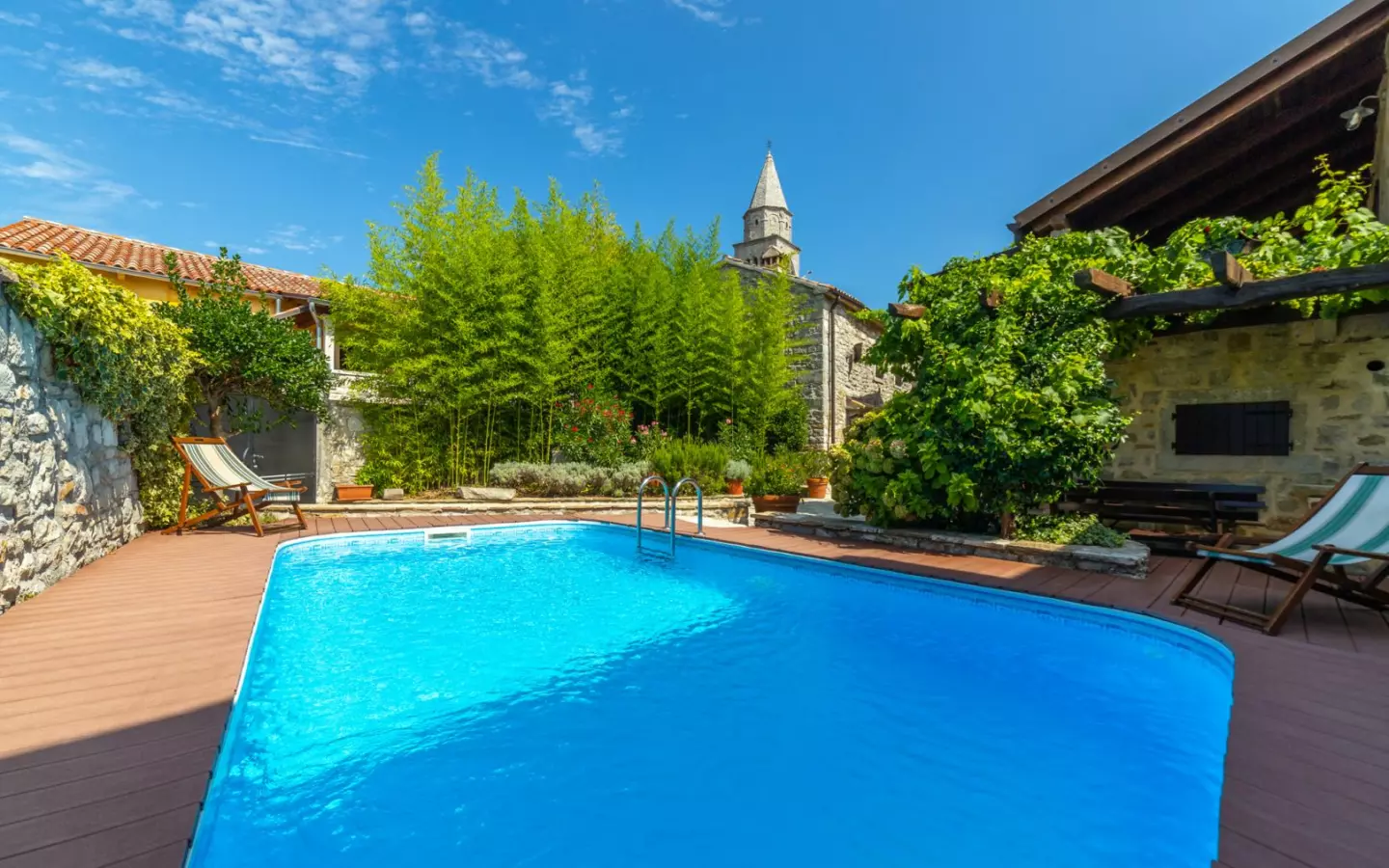 7-bedroom Detached House In Gračišće, Croatia (520 M²)