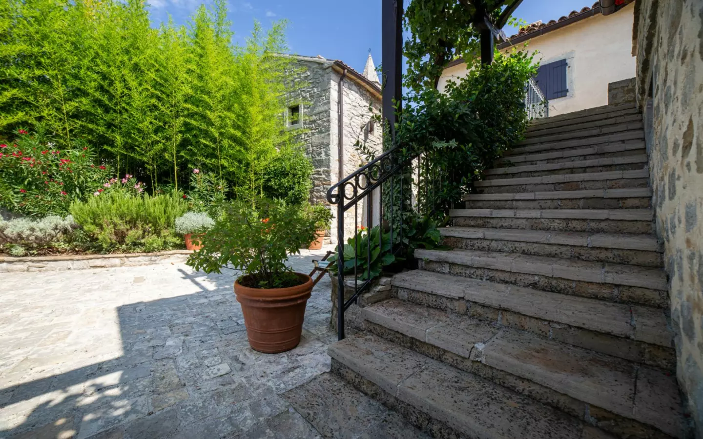 7-bedroom Detached House In Gračišće, Croatia (520 M²)