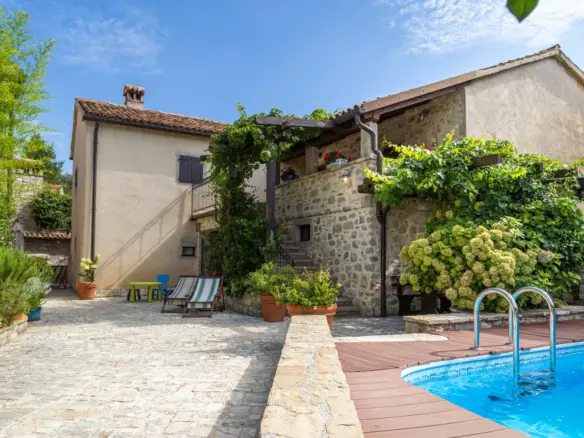 7-bedroom Detached House In Gračišće, Croatia (520 M²)