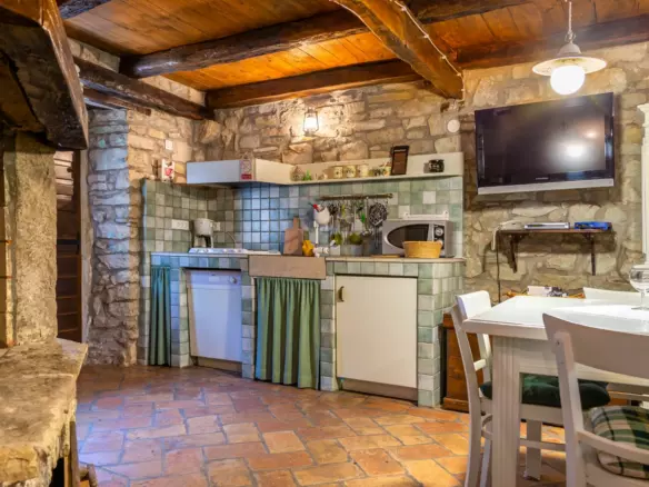 7-bedroom Detached House In Gračišće, Croatia (520 M²)