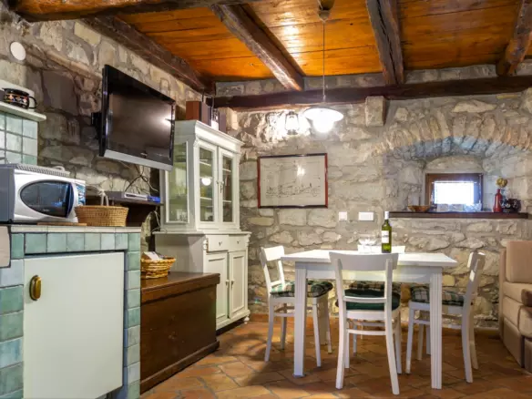 7-bedroom Detached House In Gračišće, Croatia (520 M²)