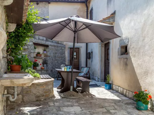 7-bedroom Detached House In Gračišće, Croatia (520 M²)