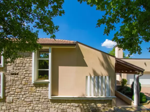 4-bedroom Villa In Buzet, Croatia (285 M²)